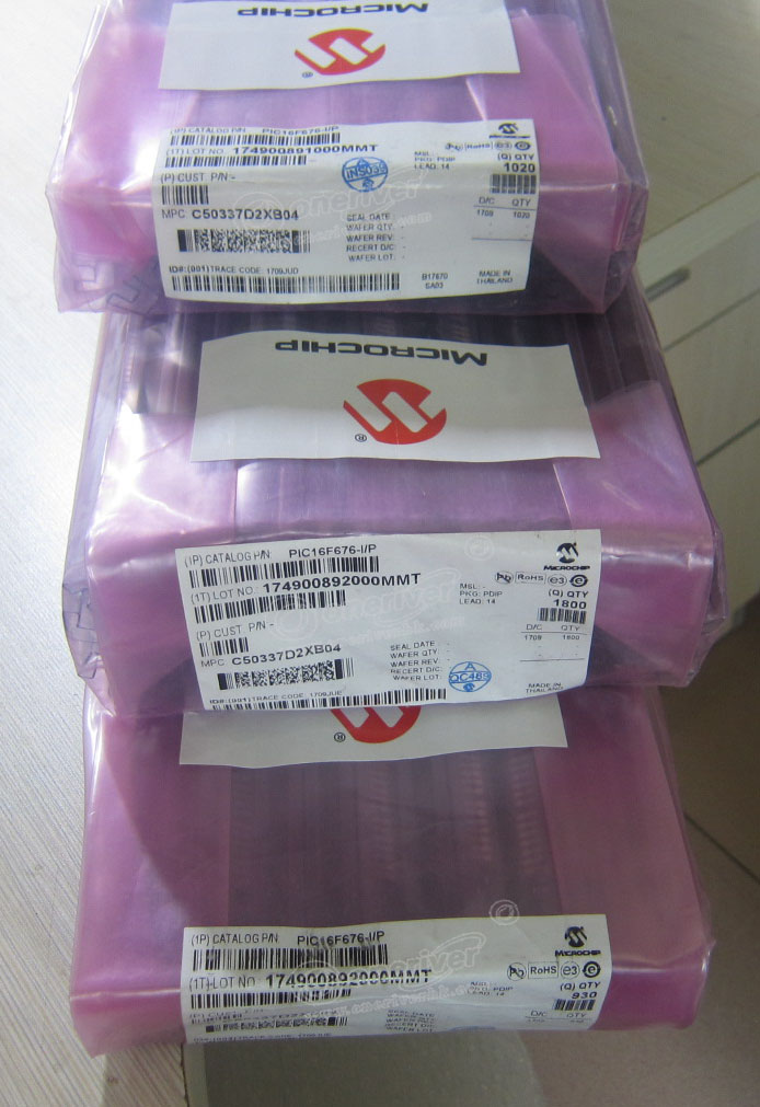 PIC16F676-I/P IC MCU 8BIT 1.75KB FLASH 14DIP Microchip Technology IC